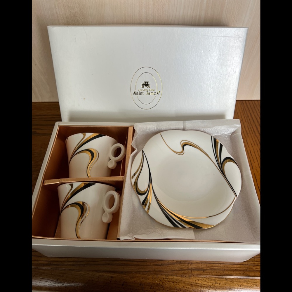 NWOT Saint James(made in Hankook) fine bone China cup and saucer set (4 pieces)